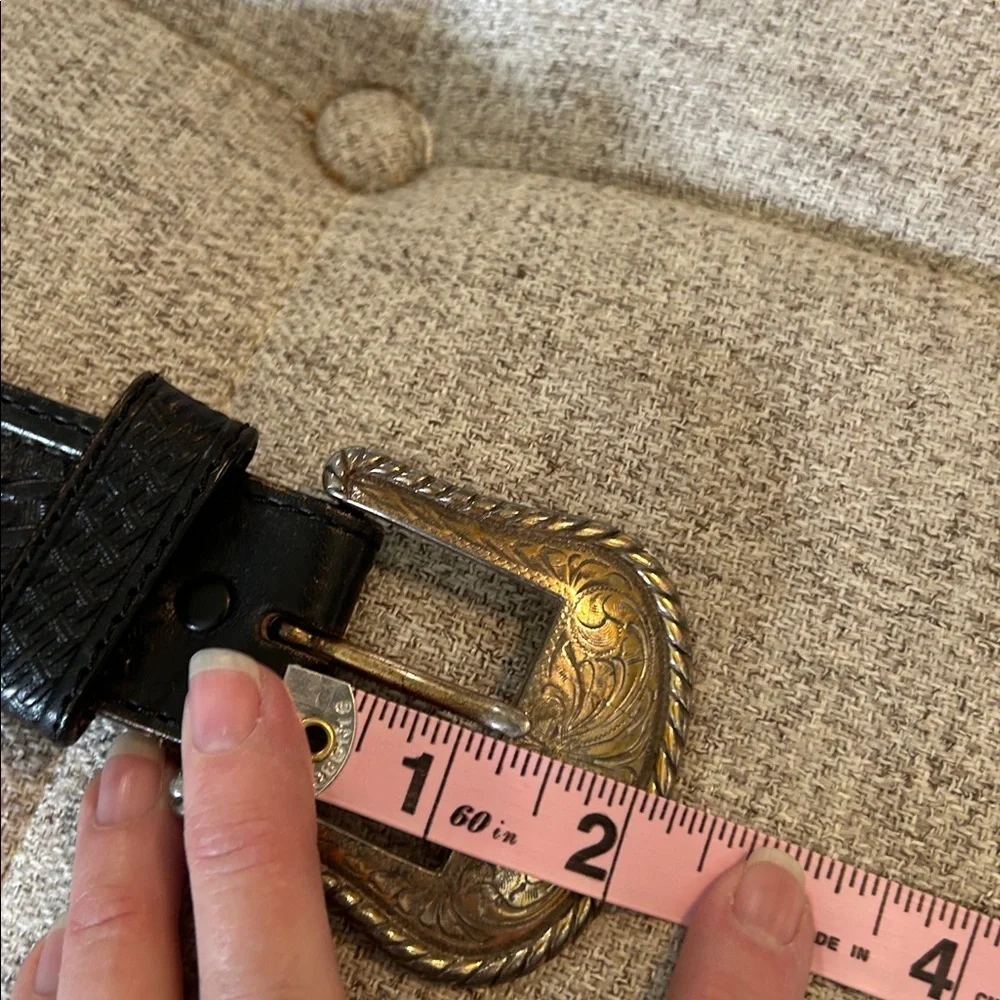TONY LAMA MENS BLACK SCALLOPED RAWHIDE BELT SIZE 32